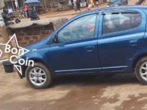 TOYOTA YARIS 2002