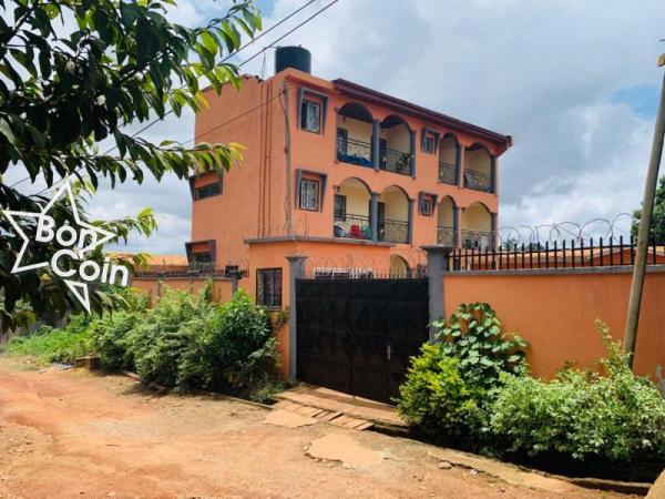 Immeuble à vendre à Yaoundé, Oyom Abang