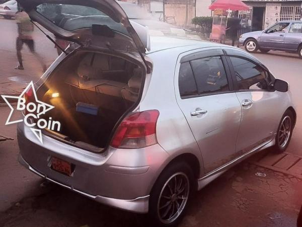 TOYOTA YARIS VITZ 2008