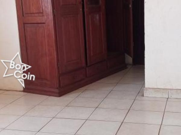 Duplex à vendre à Ngoussou, yaoundé