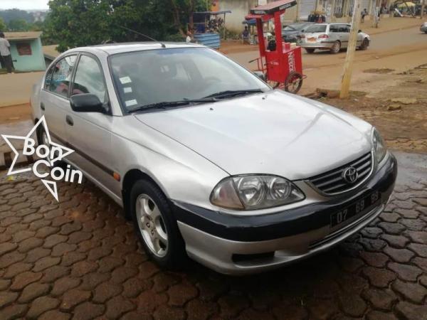 Toyota Avensis Berline 2002 