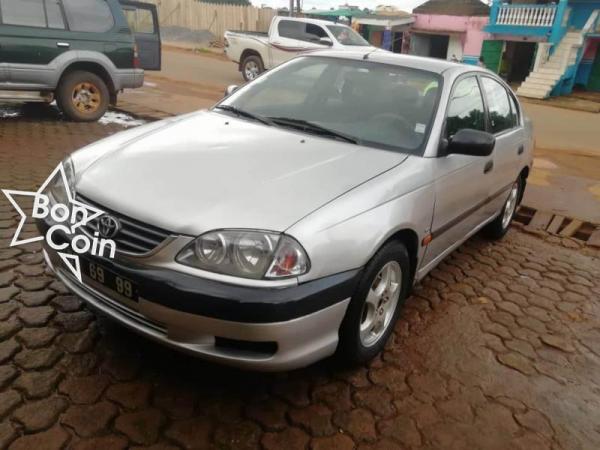 Toyota Avensis Berline 2002 