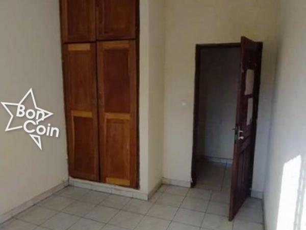 Appartement à louer à Omnisports, Yaoundé