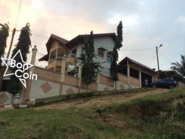 Duplex à vendre à Douala, Logbessou 
