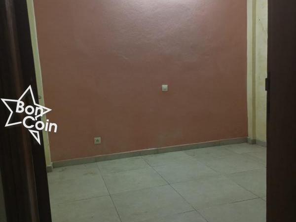 Appartement 3 Chambres à louer à Logpom, Douala