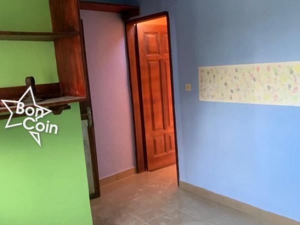 Chambre moderne à louer à Douala, Ange Raphael
