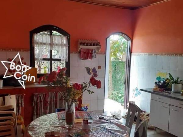 Duplex à vendre à Yaoundé, Nkoabang 