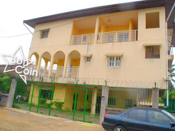 Immeuble à vendre à Akwa Nord, Douala 