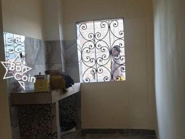Studio moderne à louer à Nkolfoulou, Yaoundé