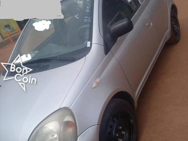 TOYOTA YARIS 2002